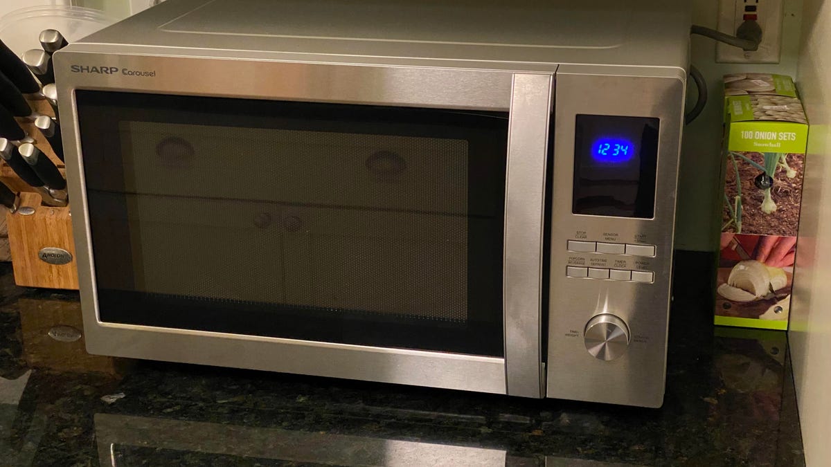 sharp-smc1655bs-countertop-microwave