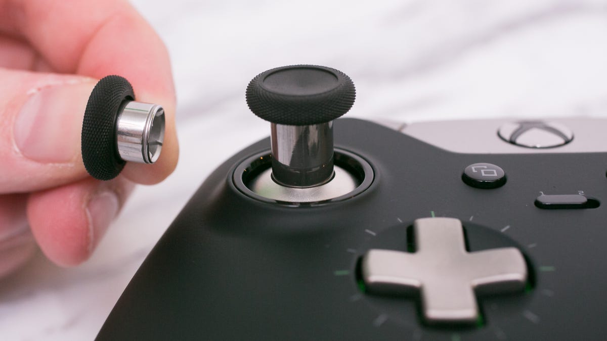 Microsoft Xbox Elite Controller review: Luxury gaming and customization, at  a price - CNET