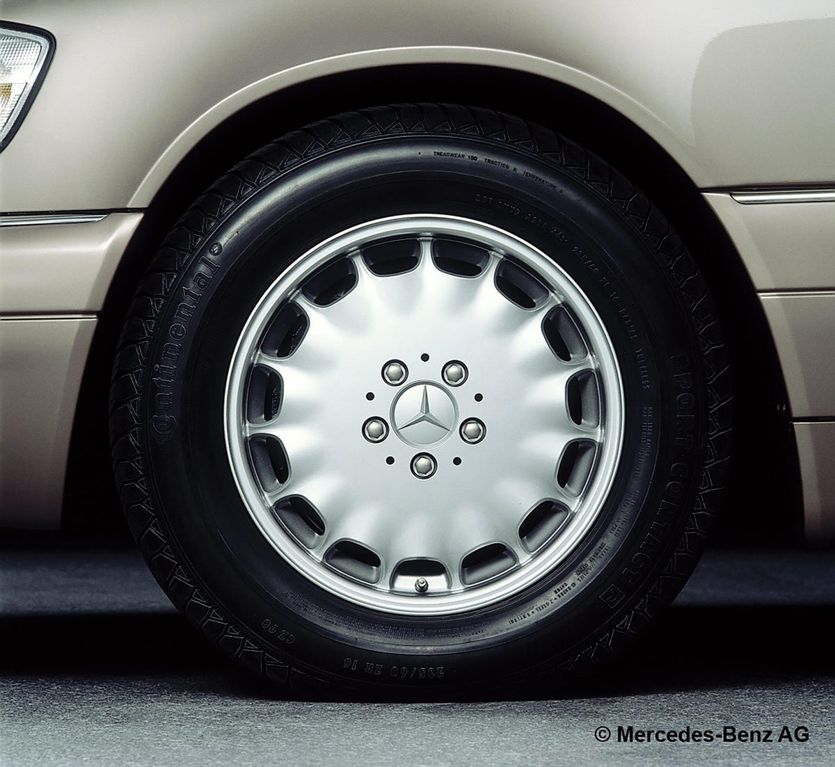 1995-mercedes-benz-s500-11
