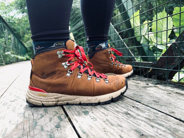 20 Best Hiking Boots for Men 2021 – Footwear News