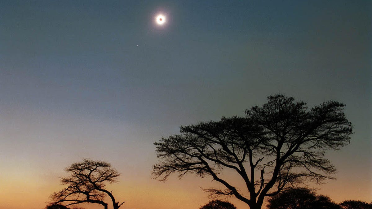 eclipse-zambia-fred-espenak