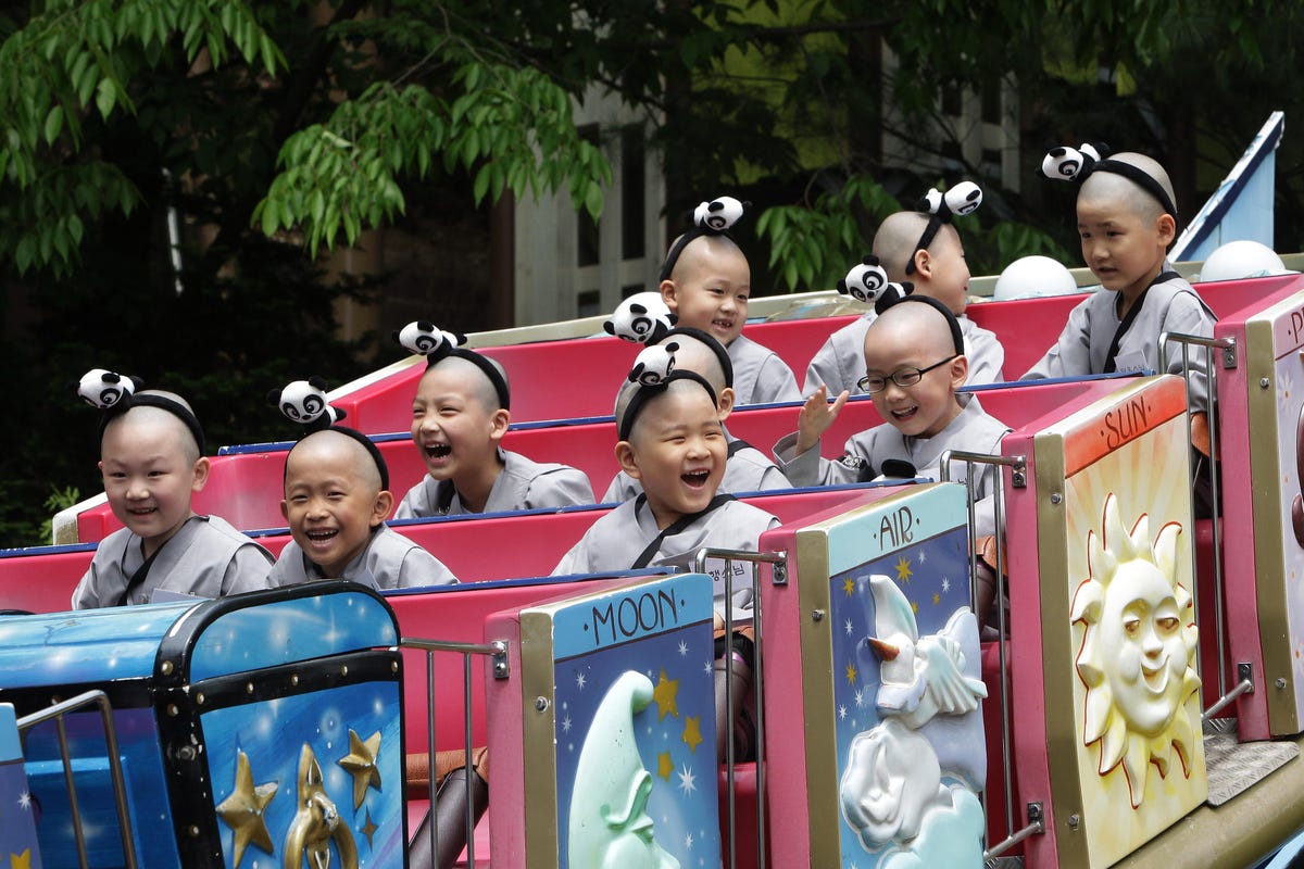 Korean Little Monks Make Visit To Everland Amusement Park