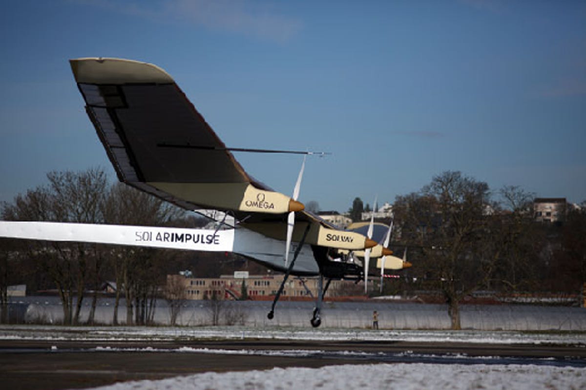 Solar_Impulse_Taking_Off_Test_Flight-1.png