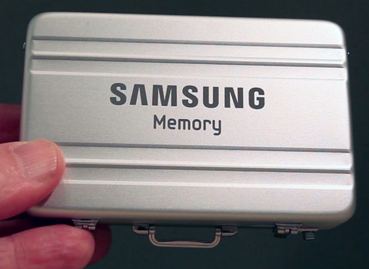 Samsung-suitcase.jpg