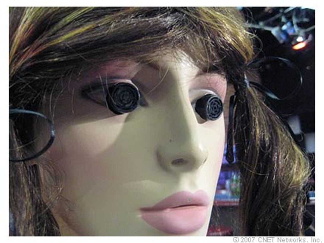 Photo of Moaning Lisa mannequin head.