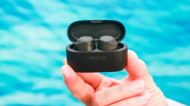 Best Multipoint Bluetooth Headphones and Earbuds for 2022 22