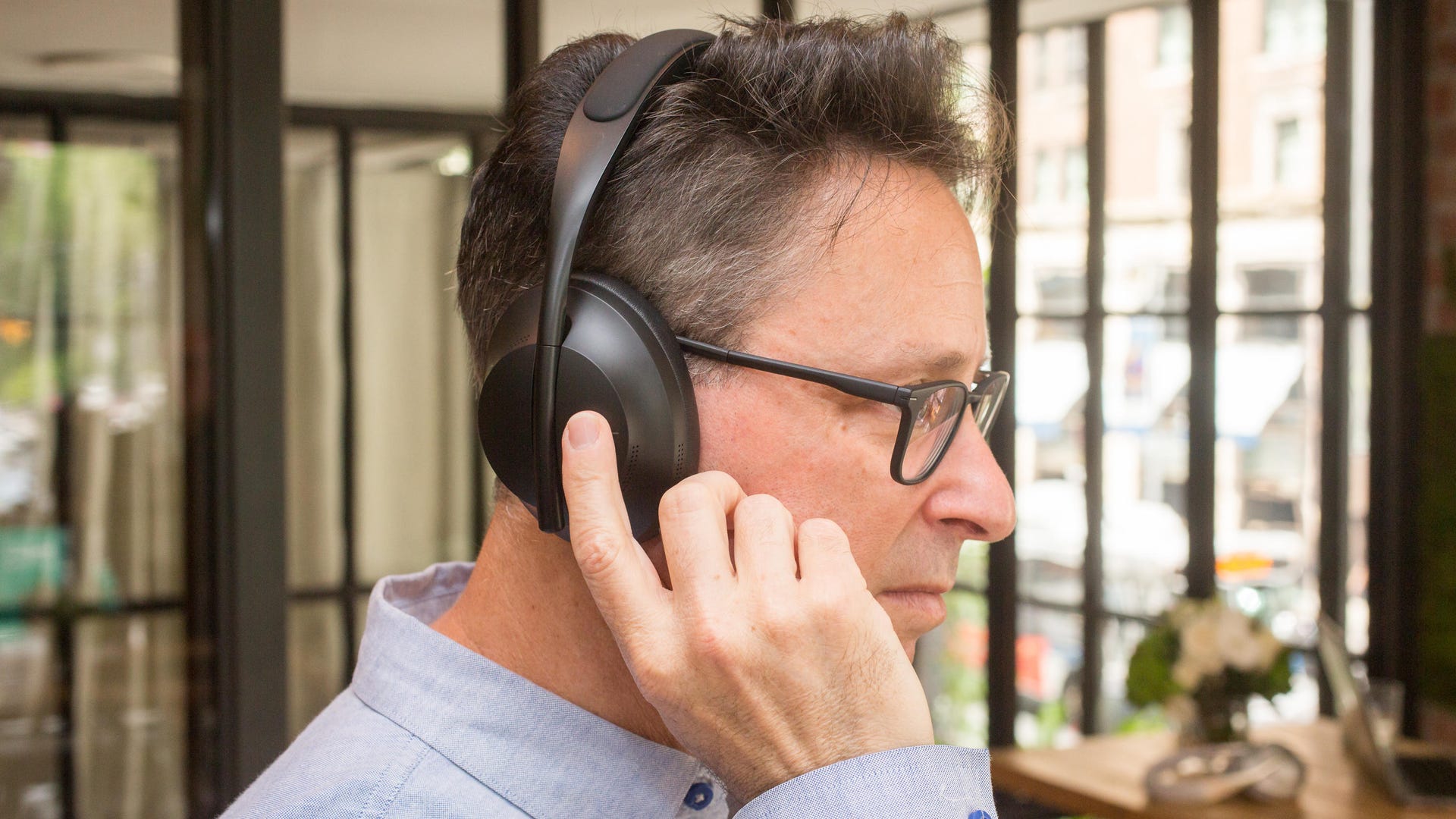 strejke Betjening mulig angst Hands-on with the new Bose Noise Cancelling Headphones 700 - CNET