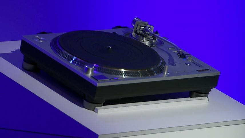 Panasonic builds high-tech turntable for vinyl fans