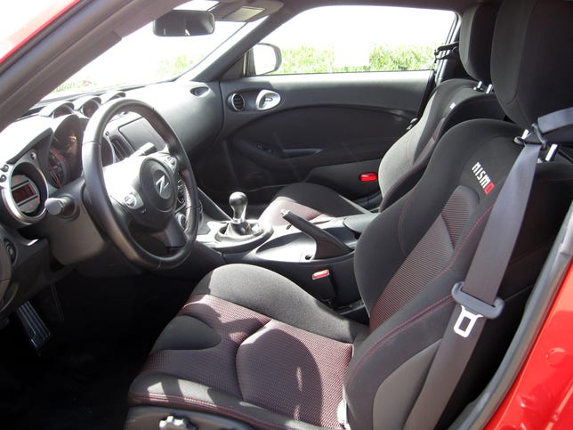 Nissan 370Z NISMO interior