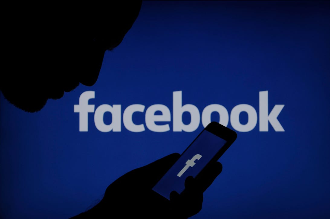 Facebook reportedly working on karaoke app called Lasso