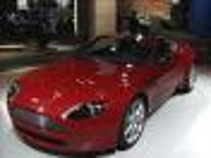 V8 Vantage Roadster makes appearance at LA Auto Show