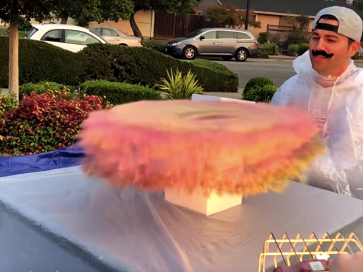 Parts of viral glitter bomb video were faked, says engineer who made it -  CNET