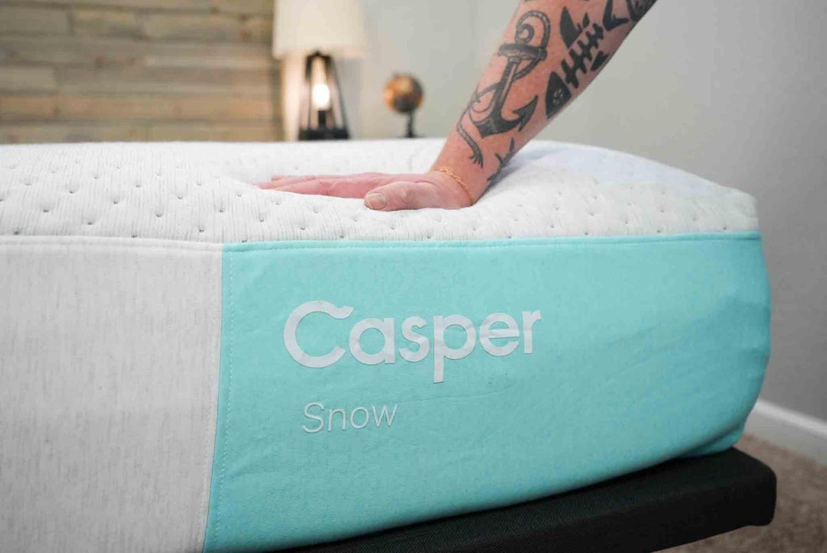 casper-snow-hybrid-mattress-logo-jg-1