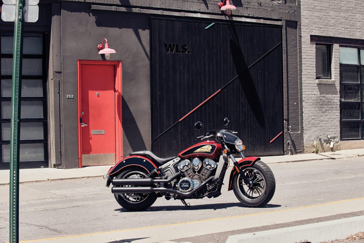 2019-indian-scout-accessorized-01