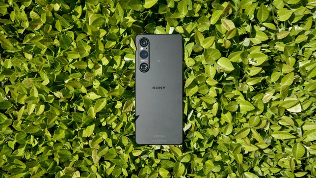 fuga donde quiera posibilidad Sony Xperia 1 V Review: A Step Closer to Besting Apple and Samsung - CNET