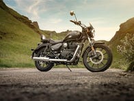 <p>The Meteor 350 mixes American cruiser and British standard bike style to end up with a handsome motorcycle.</p>