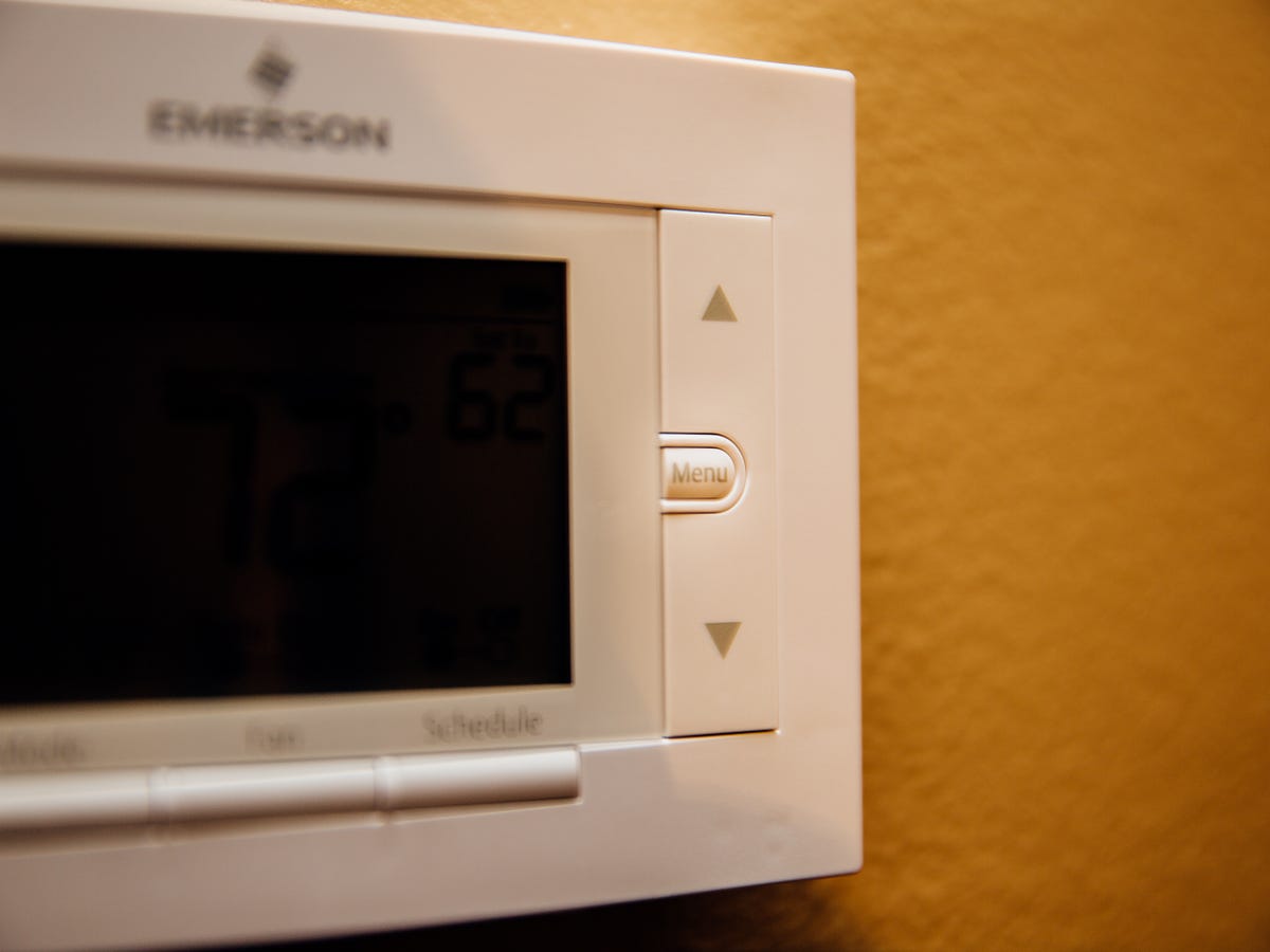 emerson-sensi-thermostat-product-photos-4.jpg