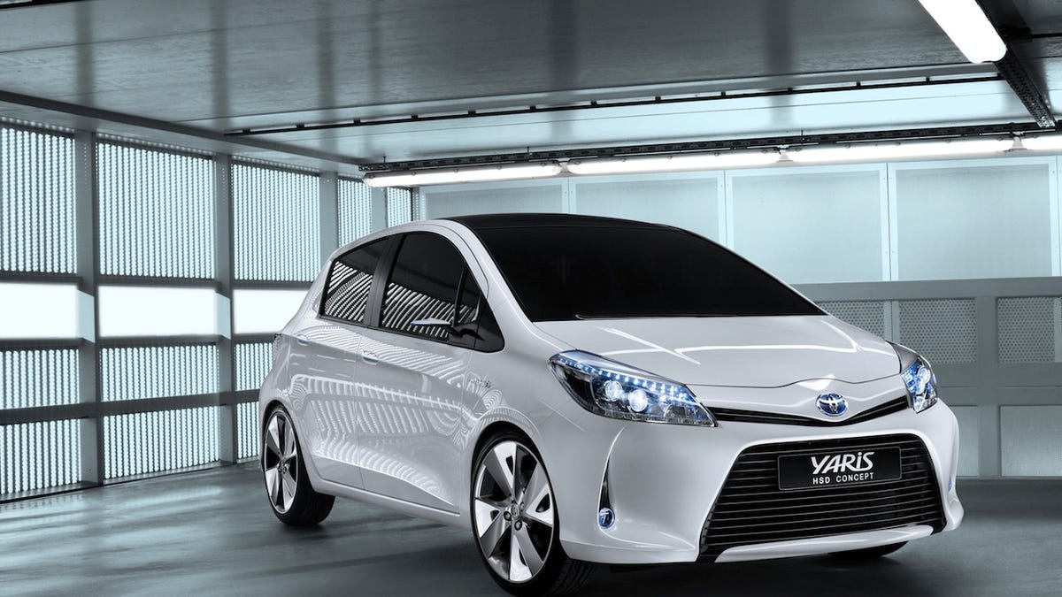 Toyota_Yaris_HSD_Concept_2012.jpg