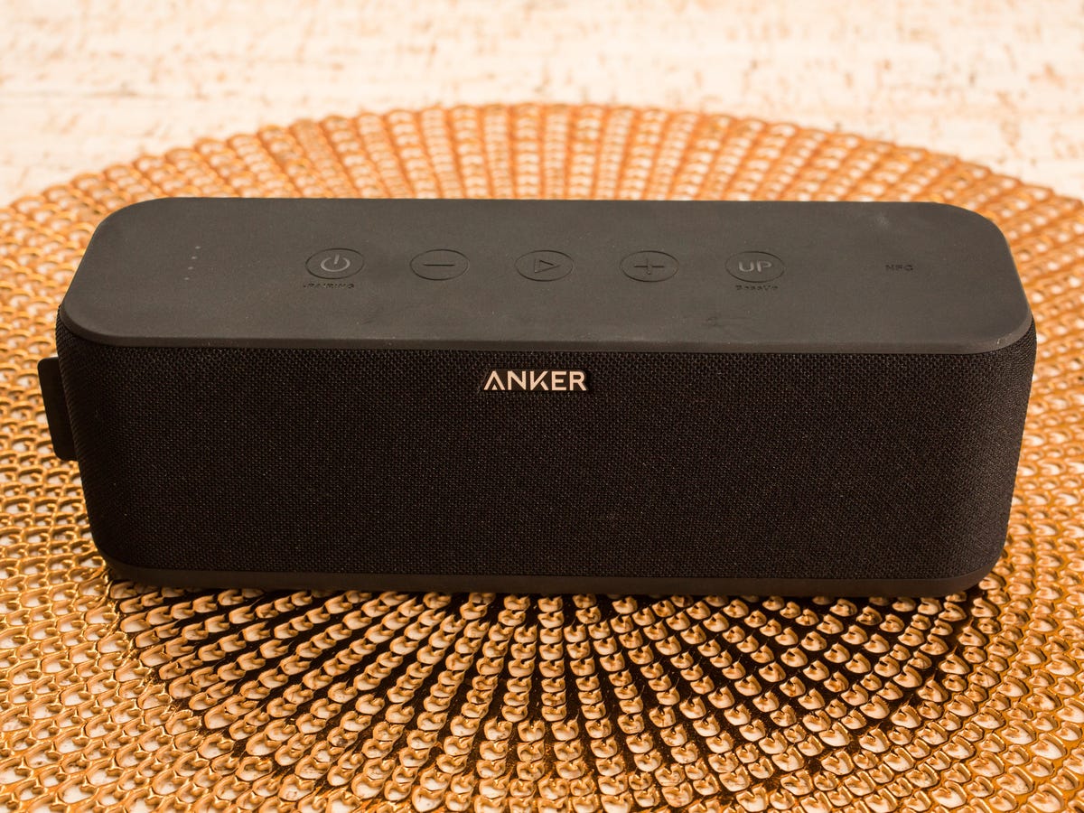 Injusto Demonio Comida sana Anker SoundCore Boost review: Anker SoundCore Boost speaker bumps the bass  - CNET