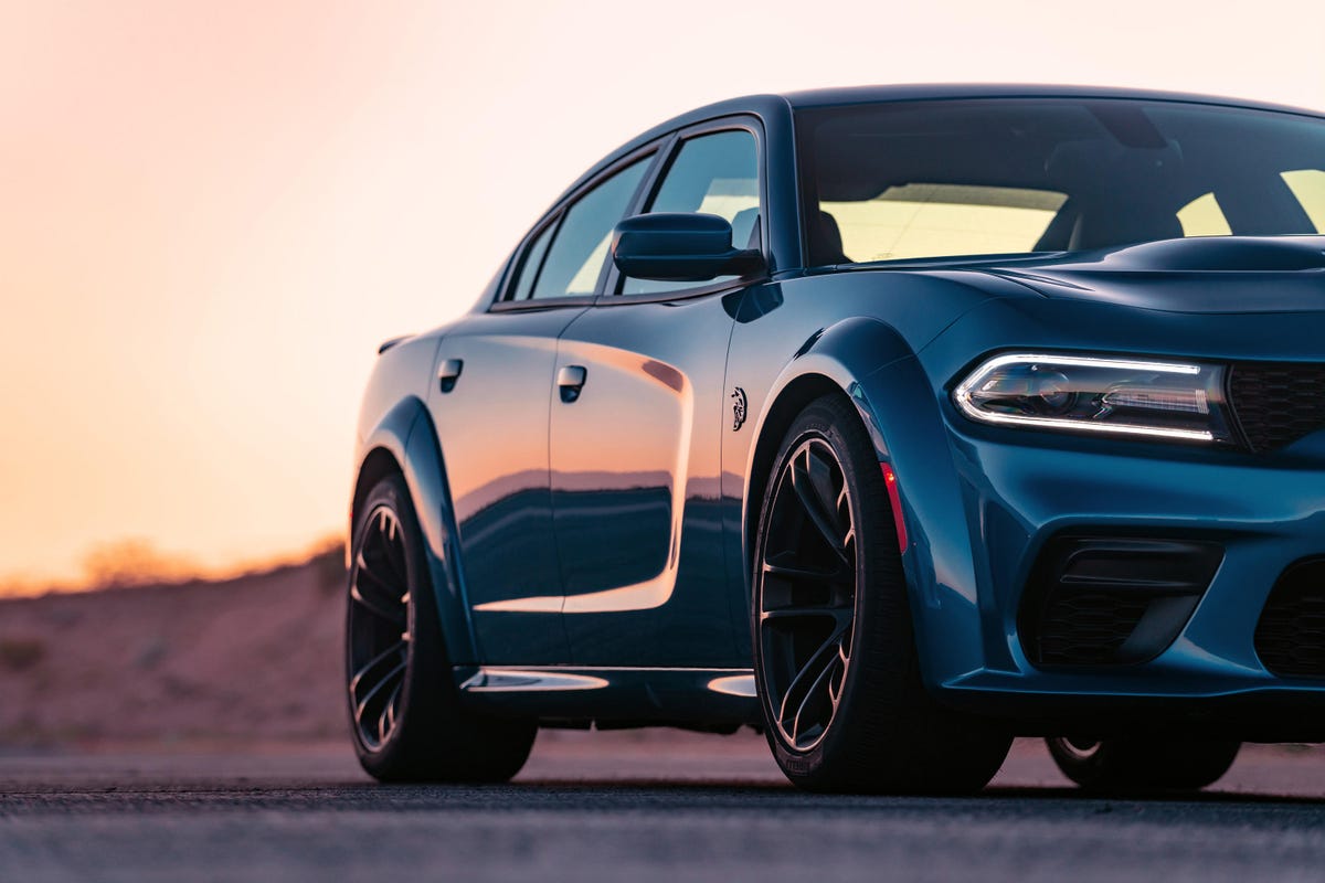 2020-dodge-charger-hellcat-widebody-36