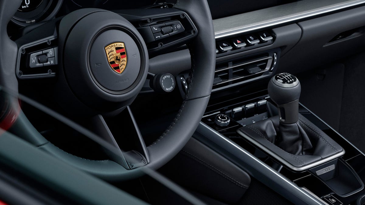 Porsche's 992-generation 911 Carrera gets its manual gearbox - CNET