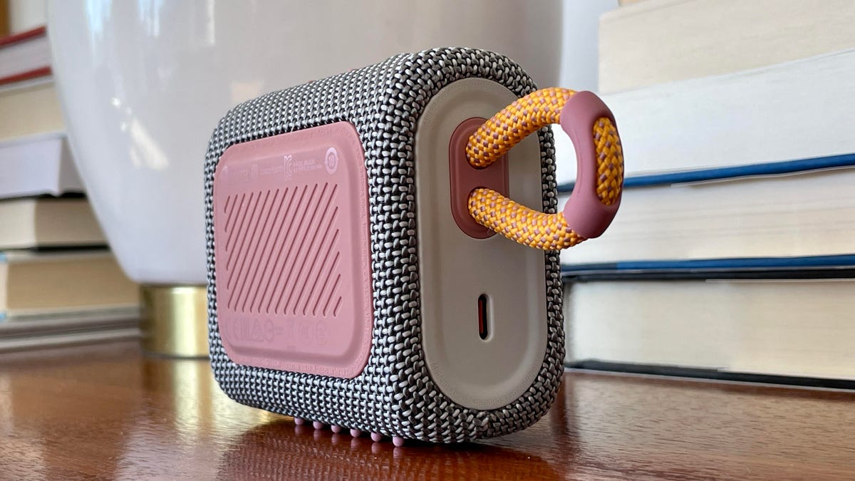 Abe malt George Bernard JBL Go 3 review: Tiny $40 Bluetooth speaker with big improvements - CNET