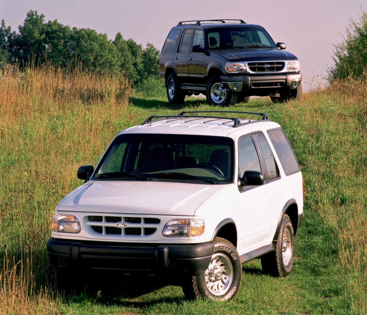 1999-ford-explorer-family-1