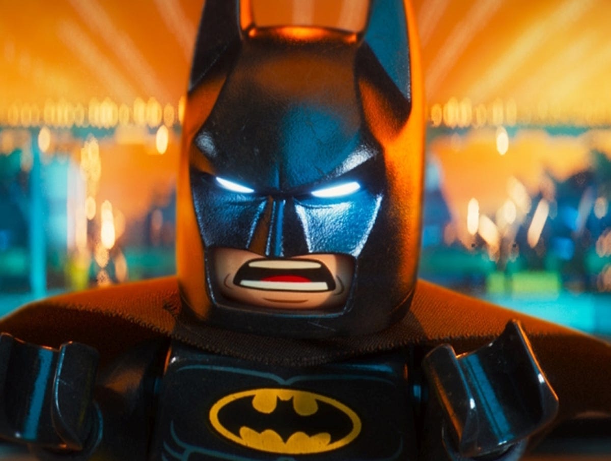 lego-batman-press-shots-batarangs-promo-closeup.jpg