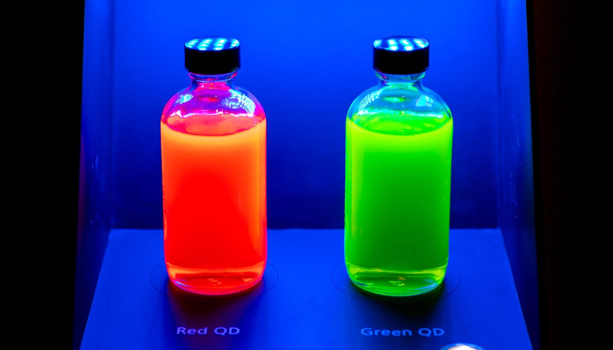 Red and green quantum dots