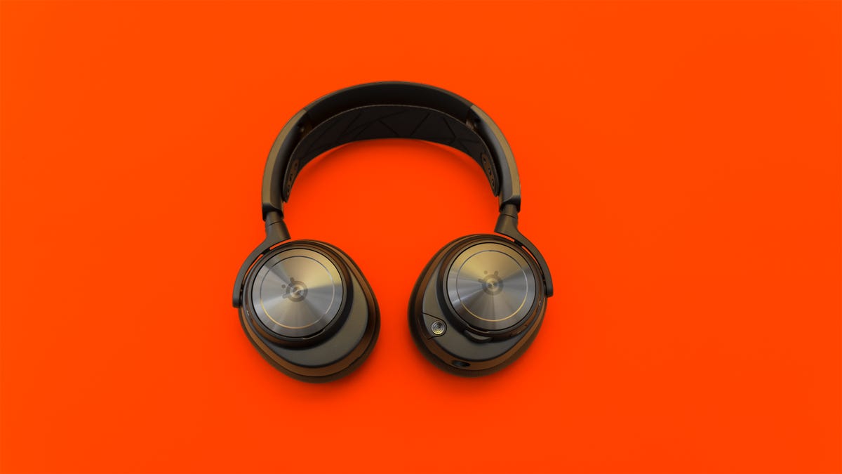 Nova Pro Wireless Review: SteelSeries' new flagship gaming headset