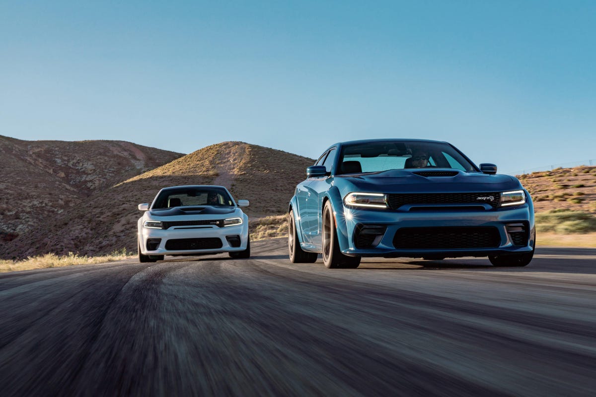 2020-dodge-charger-scat-pack-and-hellcat-widebody-10