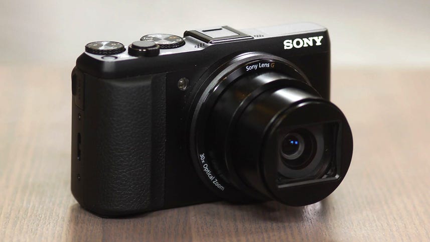 Sony shoots for enthusiasts with HX50V travel zoom