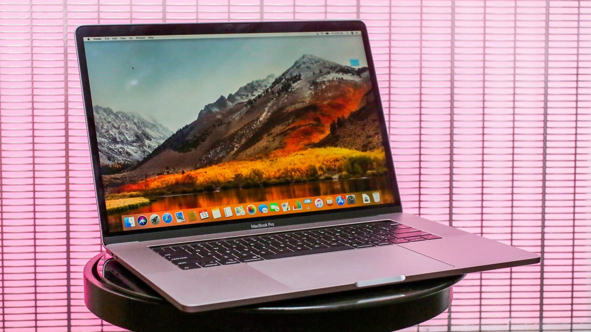 01-apple-macbook-pro-15-inch-2018