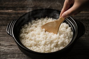You Might Want to Throw Away That Leftover Rice: Here's Why     - CNET