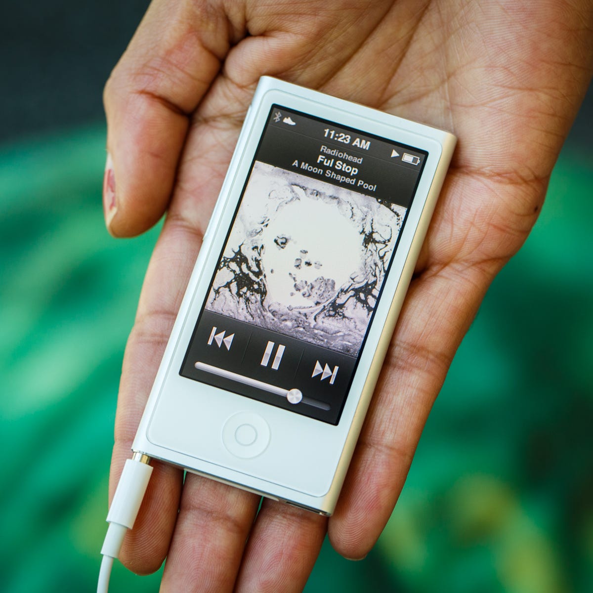 Apple iPod Nano review: iPod Nano falls short in of the smartphone - CNET