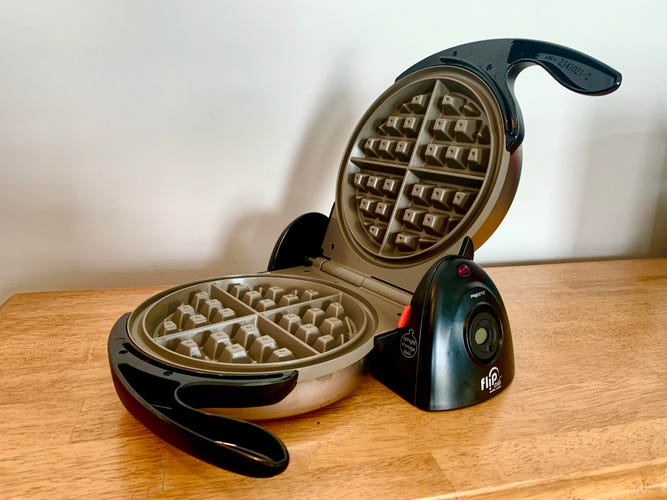 Dash Mini Waffle Maker w/ 7 Removable Plates at Costco