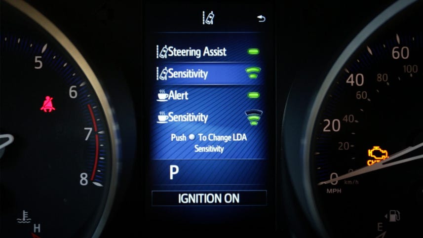 A closer look at the Toyota C-HR's disappointing dashboard tech