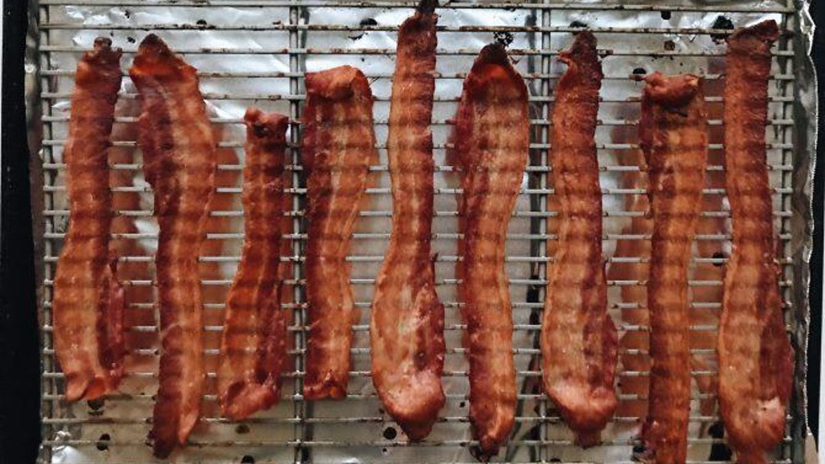 Bacon Perfection: Here's the Secret to Crispy Strips Without the Mess