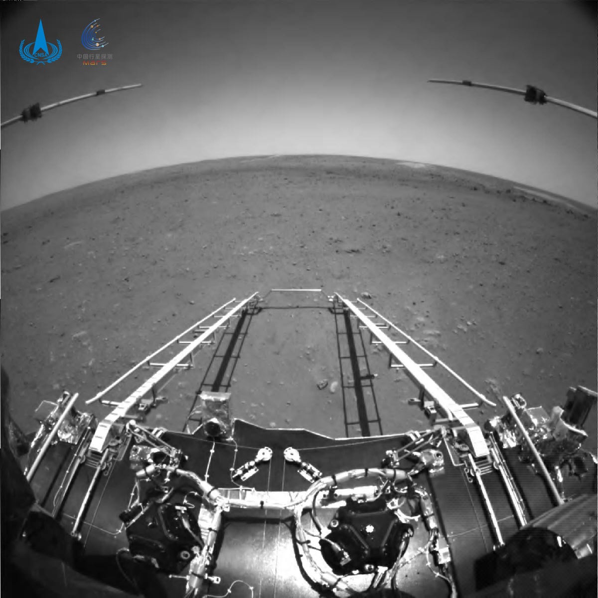 Black-and-white image from the Zhurong Mars rover