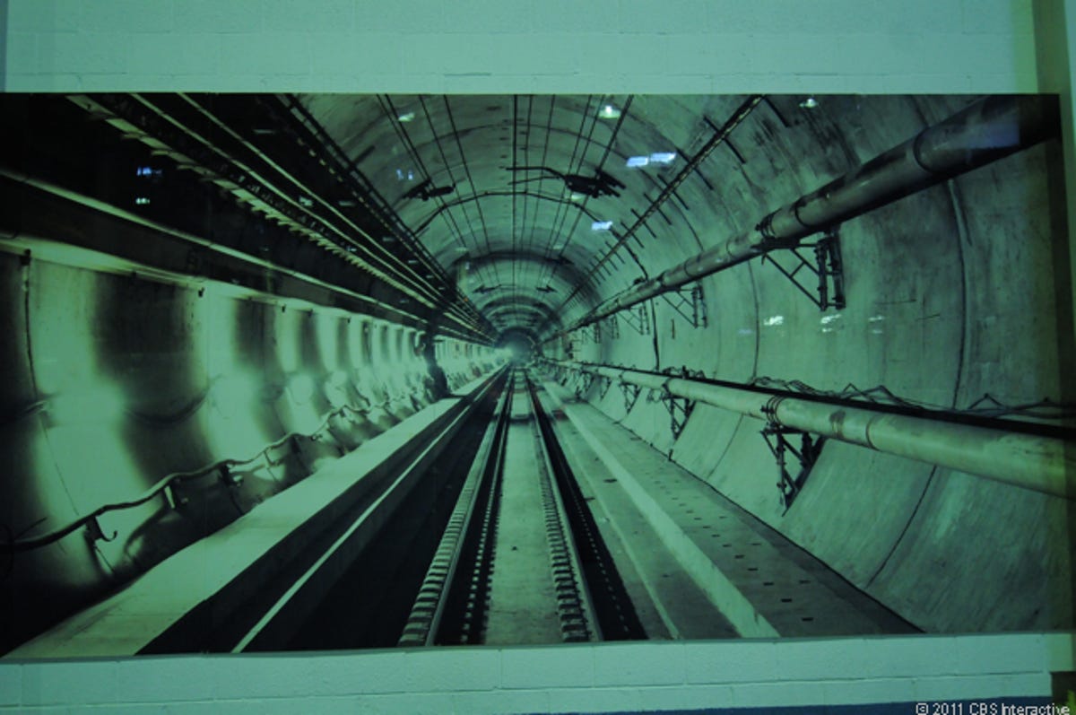 Photo_of_tunnel.jpg