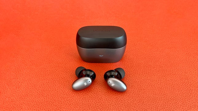 Best Cheap Wireless Earbuds for 2022: Great Budget Picks 11