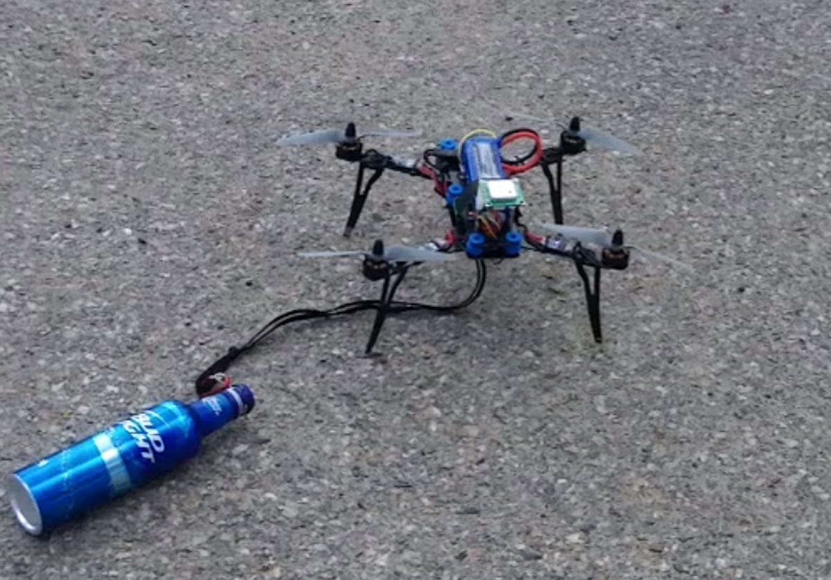 abces getuige Uitstralen Beer drones are back, this time with Google Glass - CNET