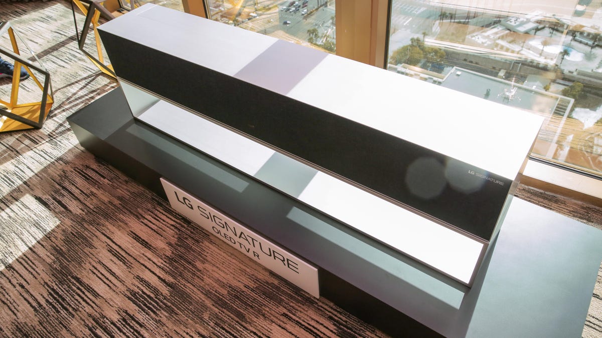 lg-rollable-oled-tv-29