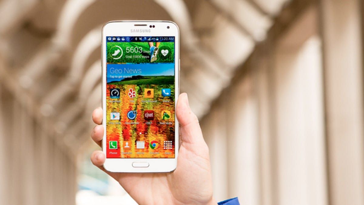 Dental Mysterium Frivillig Samsung Galaxy S5 review: Is Samsung's 2014 Galaxy phone still worthwhile?  - CNET