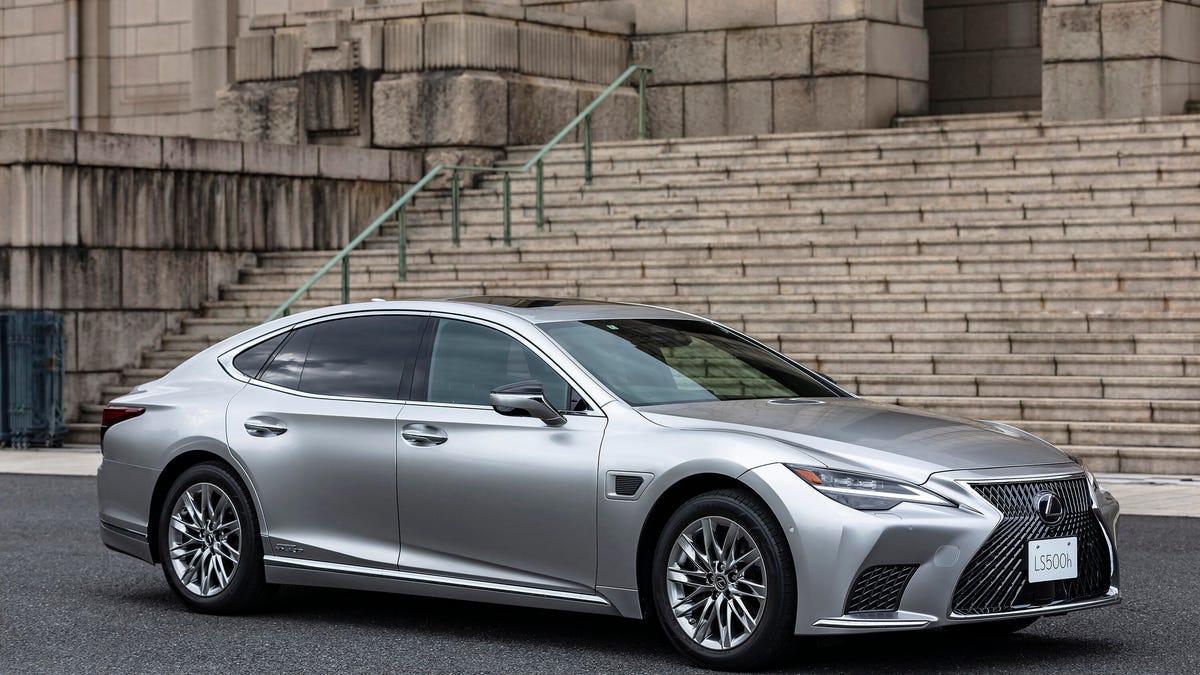 2022 Lexus LS 500h with Teammate system
