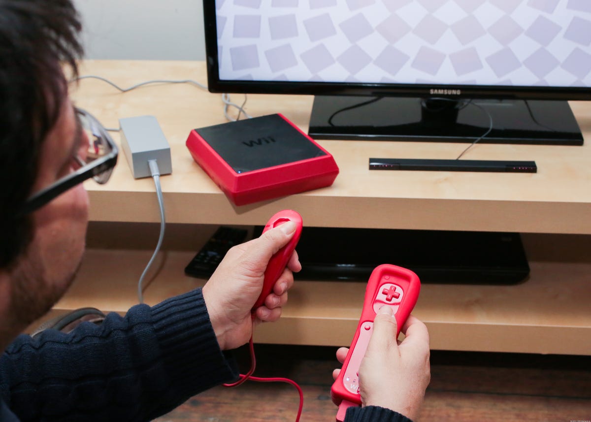 Nintendo Wii Mini (Red) - CNET