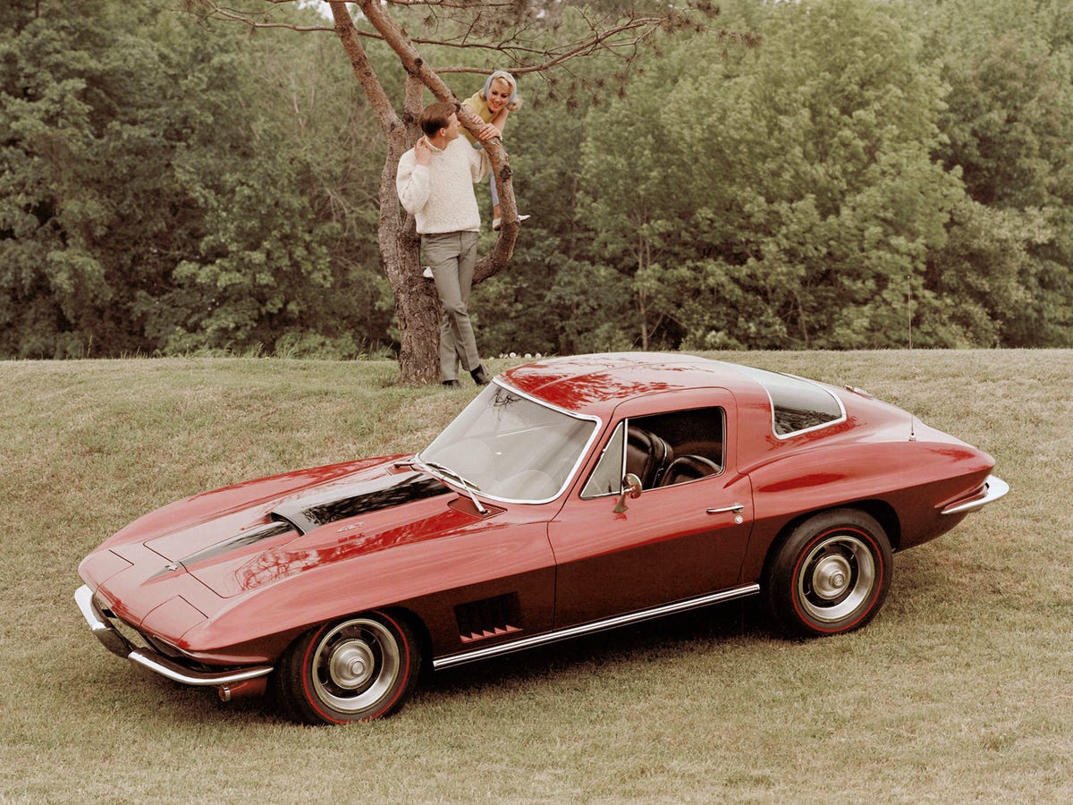 1967-chevrolet-corvette-1