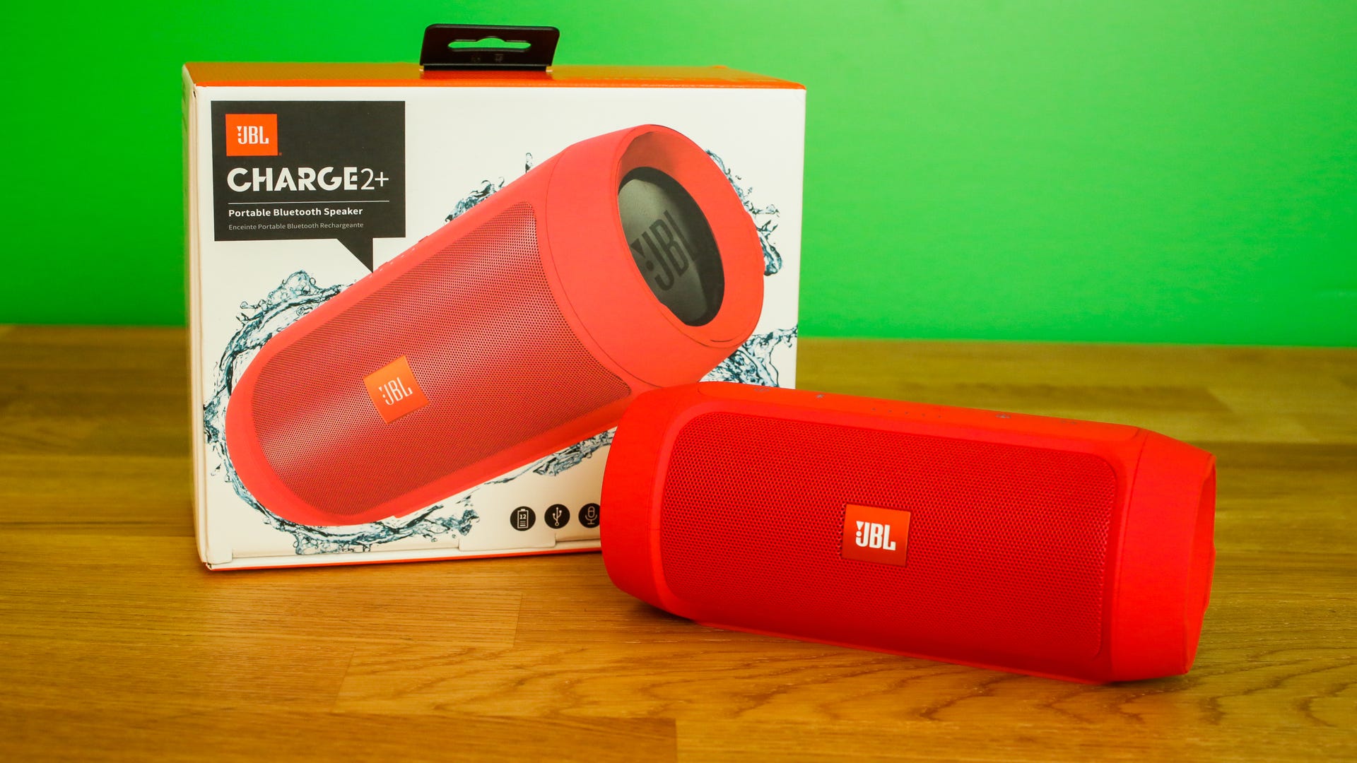 mindre klimaks bakke JBL Charge 2+ review: A sweet-sounding Bluetooth speaker that can juice up  your phone, too - CNET