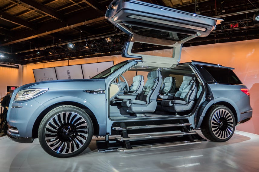 Lincoln Navigator Concept sprouts gullwing doors and an even roomier cabin