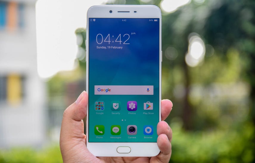 Oppo R9s Plus' camera is its saving grace